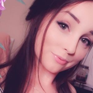 Meet your Posher, Becca